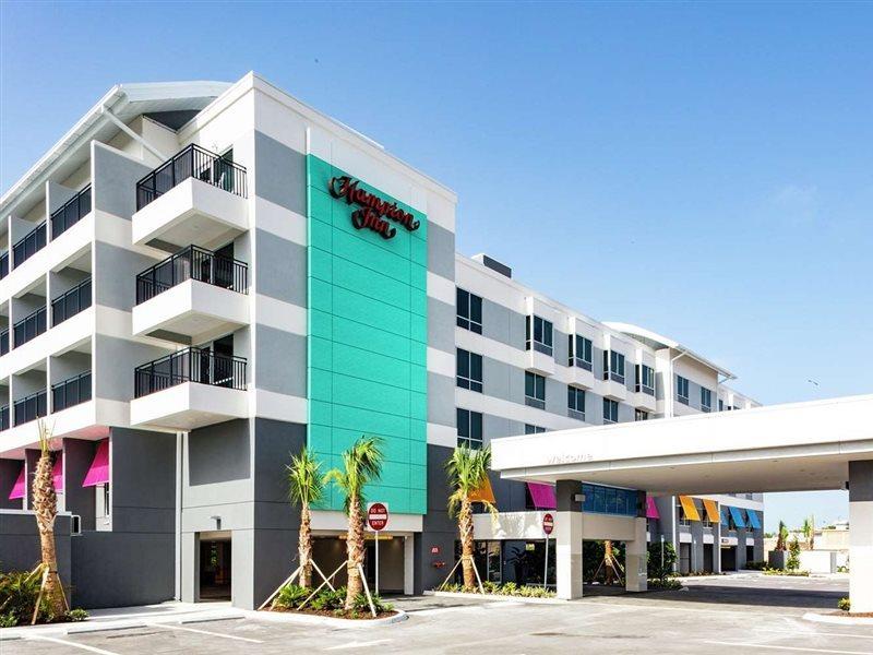 Hampton Inn Dunedin, Fl Exterior photo